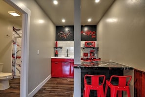 Bar seating, kitchenette