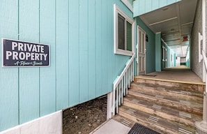 Steps to the unit
