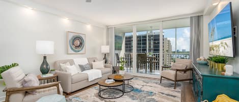 PENTHOUSE unit with gulf views and all NEW decor, design & more!