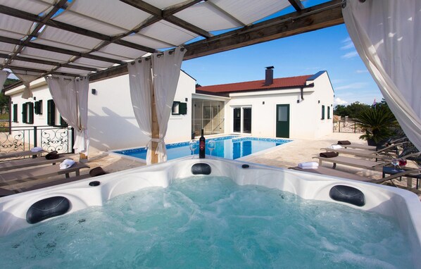 pool