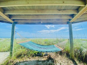 GROUND FLOOR HAMMOCK