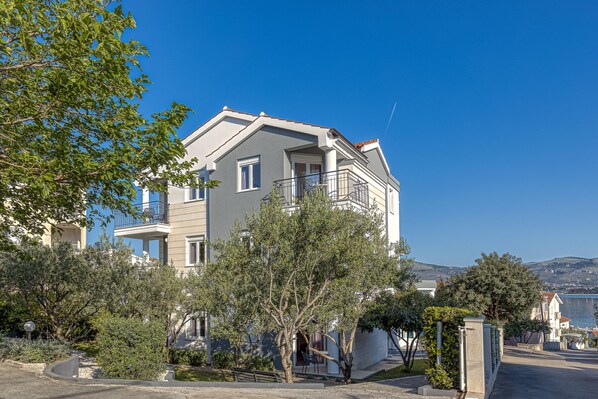 Villa Mihaela on a sunny morning