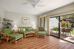 Living Room - Kahala 813