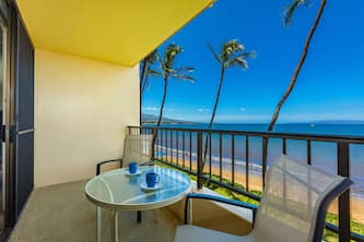 Gorgeous Oceanfront Retreat! Marvel at the Stunning Views from Sugar Beach #326n