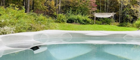 Enjoy the gorgeous Fall colors while in the jacuzzi