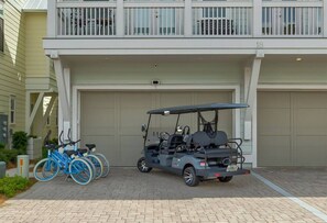 Let It Beach- Includes Golf cart and bikes for getting to the beach