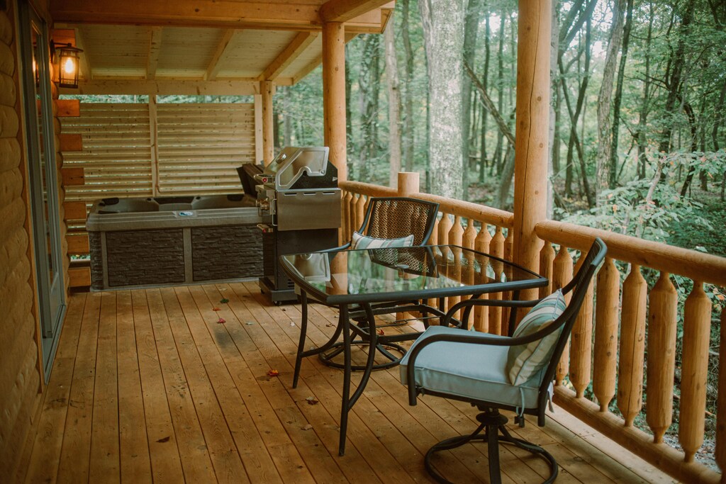 Pinot Cabin ~ Prime Hocking Hills > Firepit, Hot Tub, Wifi ...