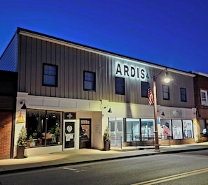 Front view of the Ardis building with street side entrance