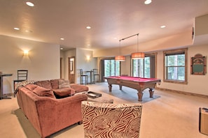 Game Room | Wet Bar | Wine Cellar