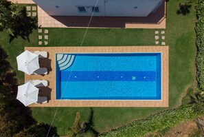 External View
Swimming pool