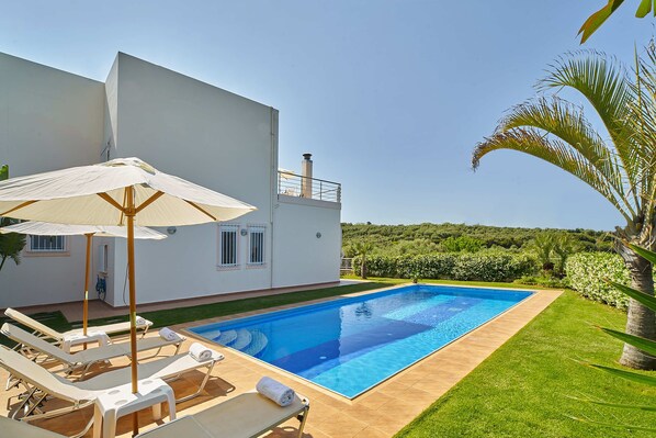 External View
Swimming pool