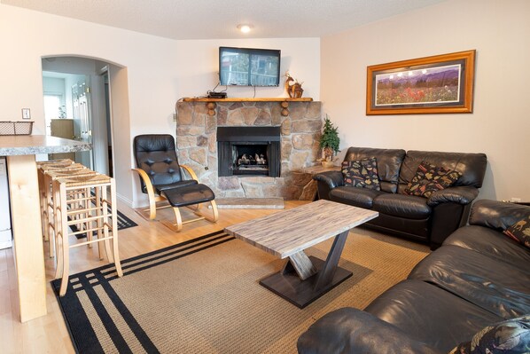 Living Room with Gas Fireplace