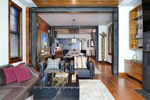 3.02-telluride-parkside-retreat-living-room