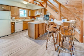Surf-or-Sound-Realty-955-Sealoft-Kitchen-Dining