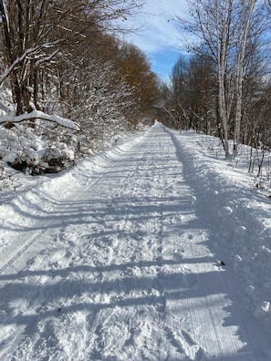 Groomed trail, easily acessible.