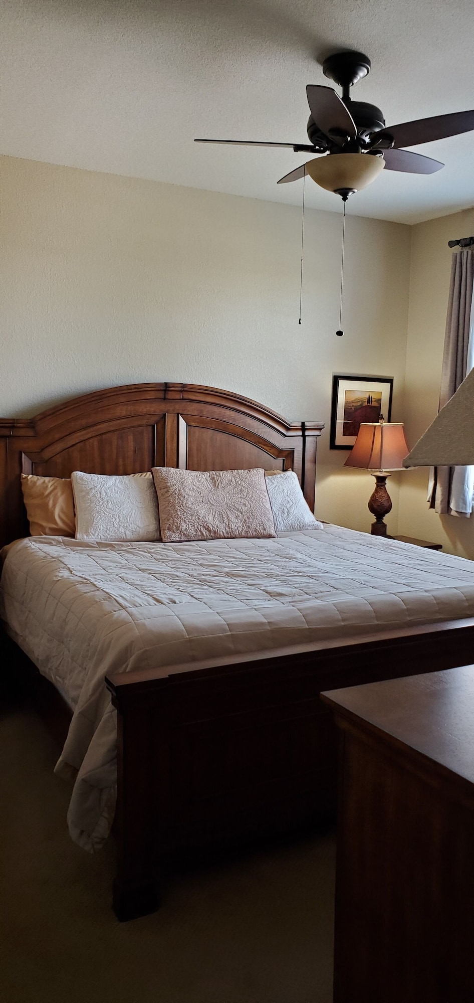 2nd floor 2 Bedroom Condo with Balcony
