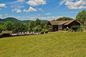 Firefly Lodge -  private pool, gorgeous views, and serene landscape!