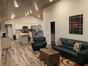 Living room / kitchen