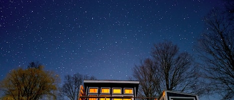 Night sky above the off-grid glamping cabin.