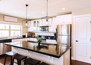 Fully-equipped kitchen with large island