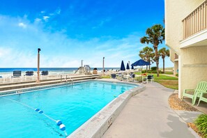 Latitude 29- Gulf Front Pool