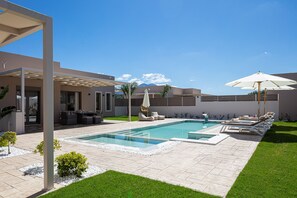 Stimulating pool surroundings.