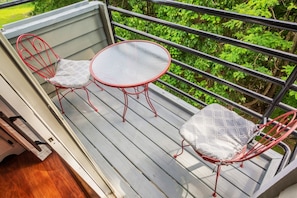 Back deck wooded views, great for bear watching!