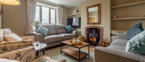 Rosemary Cottage: Cosy sitting room