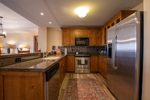 Flooring, Room, Indoors, Hardwood, Floor