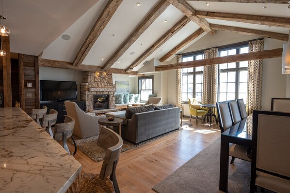 Flooring, Hardwood, Couch, Furniture, Living Room