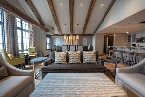 Furniture, Couch, Room, Indoors, Living Room