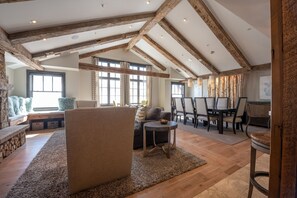 Flooring, Living Room, Indoors, Room, Floor