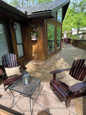 Upper deck seating area