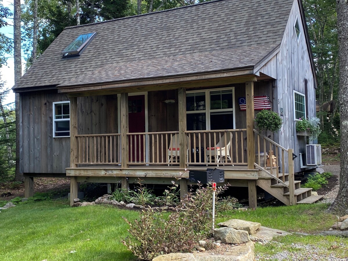 Pets Stay Free! 3 Cottages, Built 2021 W/AC – Kid’s DREAM Bunk Rm/Queen Loft
