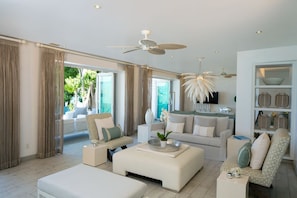Footprints - Intrigues with contemporary design