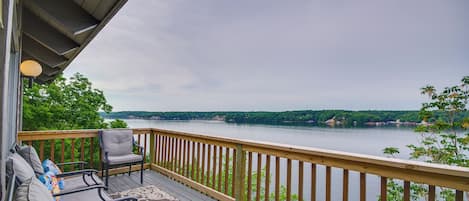 Osage Beach Vacation Rental | 4BR | 4BA | 2,800 Sq Ft | 3-Story Home