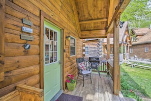 Front Porch | Gas Grill | Keyless Entry