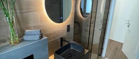 Bathroom 65m2 Stylish Apartment