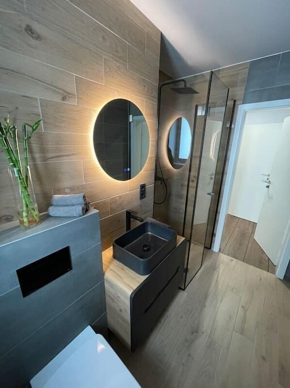 Bathroom 65m2 Stylish Apartment