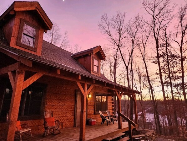 A winter sunset over Tupelo. 