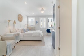Neat and relaxing Studio Apartment with complete amenities.