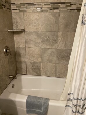 Bathroom tub area