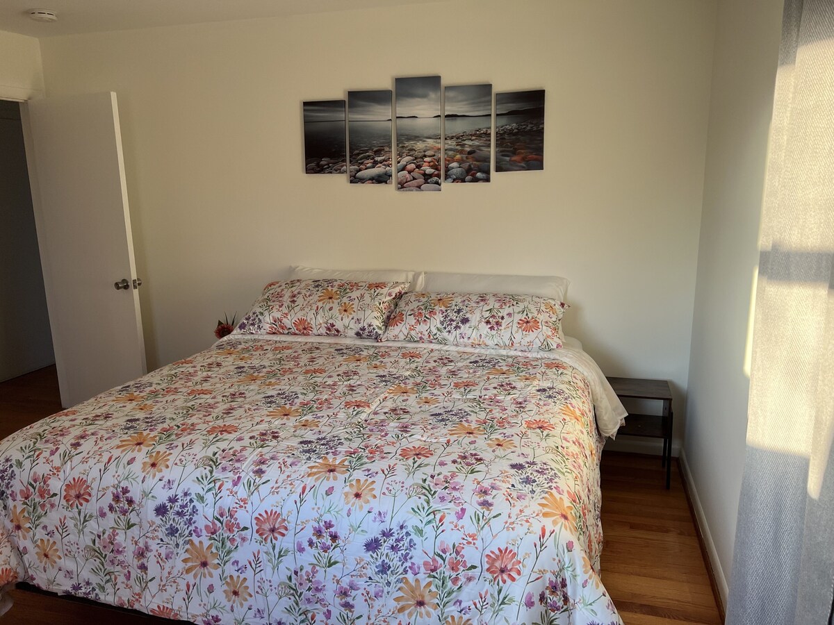 Spacious Home w/Free Parking-Close to Old-town Alexandria and DC!