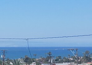 180 degree ocean view from large deck