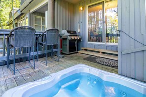 2 person hot tub on the cozy deck
