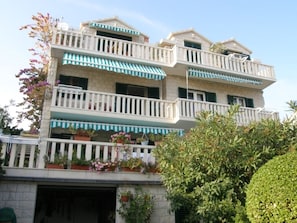 Façade