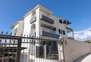 Façade