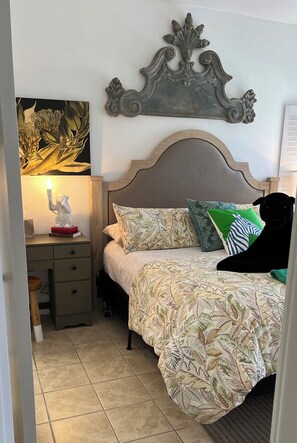 King size bed