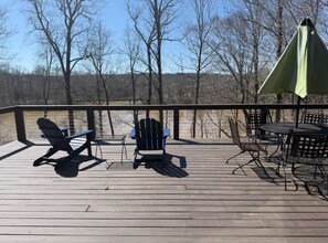 Brand new spacious deck with cable railings