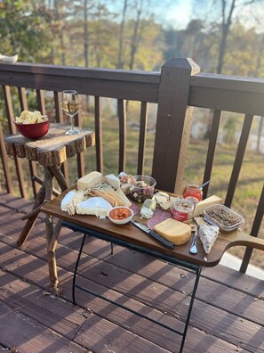 Enjoying the spacious deck overlooking Rough River Lake!